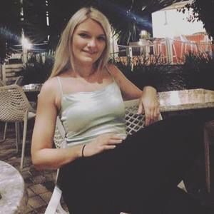 Meet your Posher, Melanie